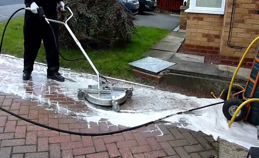 4 Reasons Why You Should Pressure Wash Yourself